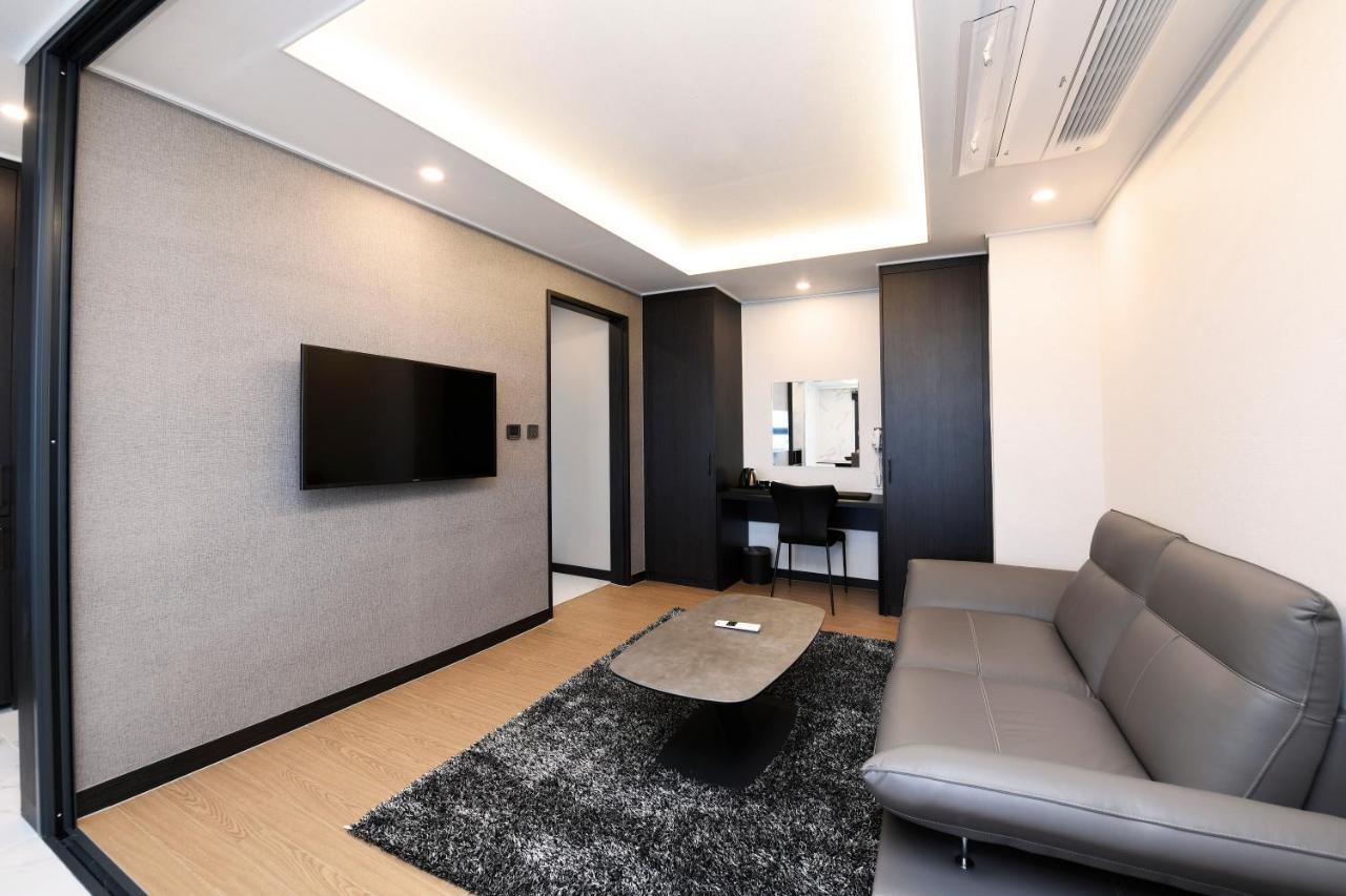 Utop Marina Hotel & Resort Yeosu Extérieur photo
