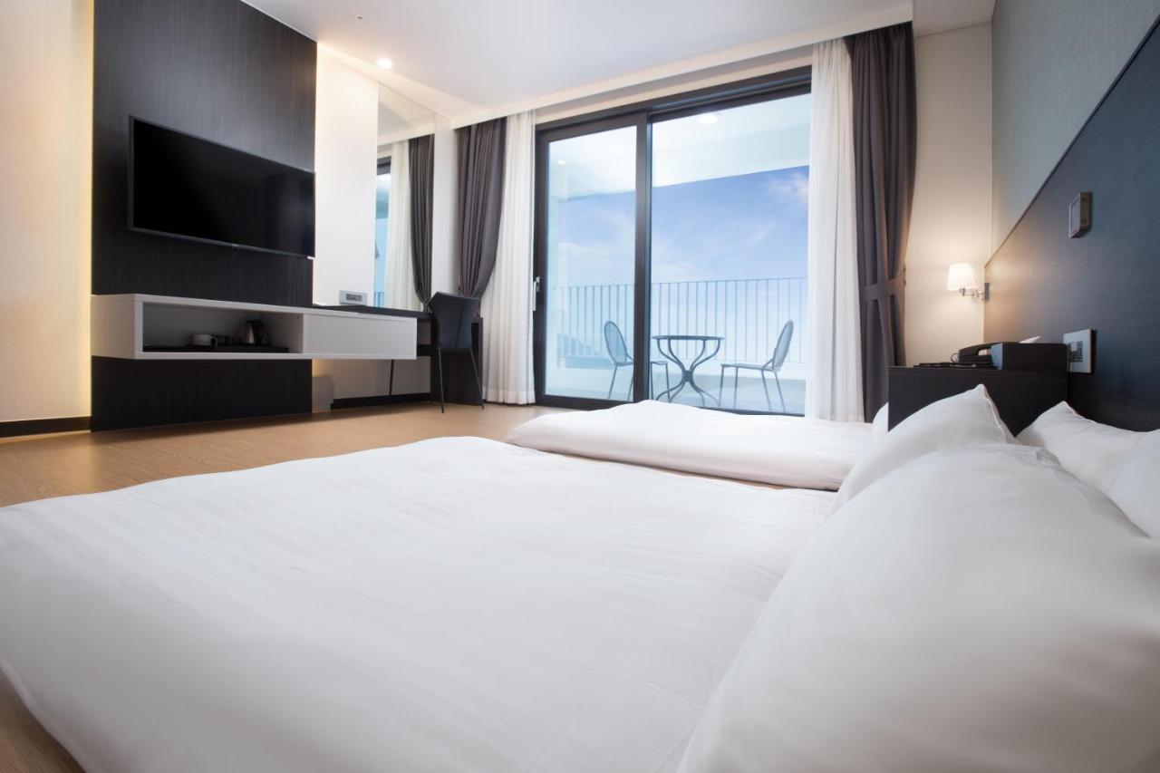 Utop Marina Hotel & Resort Yeosu Extérieur photo