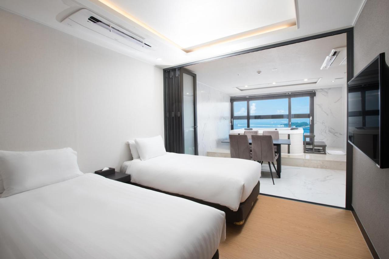 Utop Marina Hotel & Resort Yeosu Extérieur photo