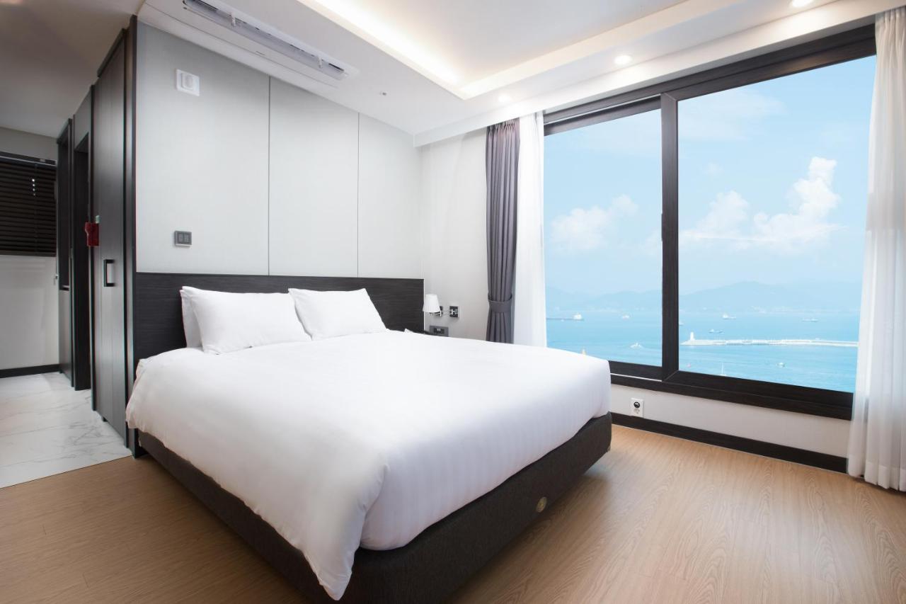 Utop Marina Hotel & Resort Yeosu Extérieur photo