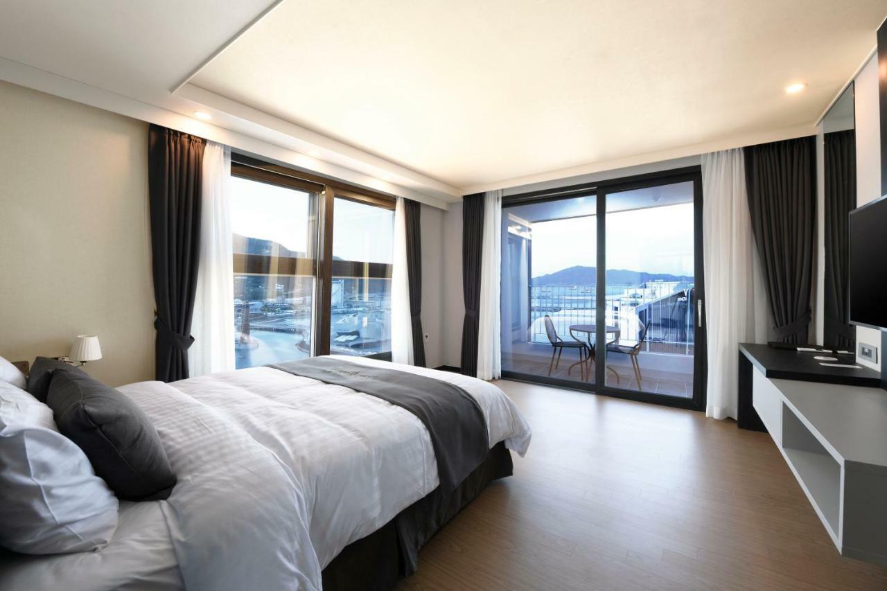 Utop Marina Hotel & Resort Yeosu Extérieur photo